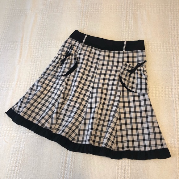 Beautiful women’s skirt! - Picture 2 of 11